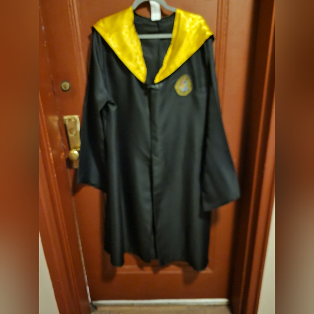 Harry Potter's Wizarding World Longsleeve Huff Puff Robe Size 42-46